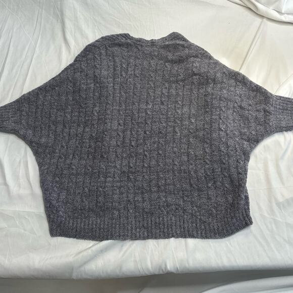 Barefoot Dreams Cable Knit Cardigan Sweater Shrug, Size S/M, Gray Soft Cozy Warm - Picture 3 of 7